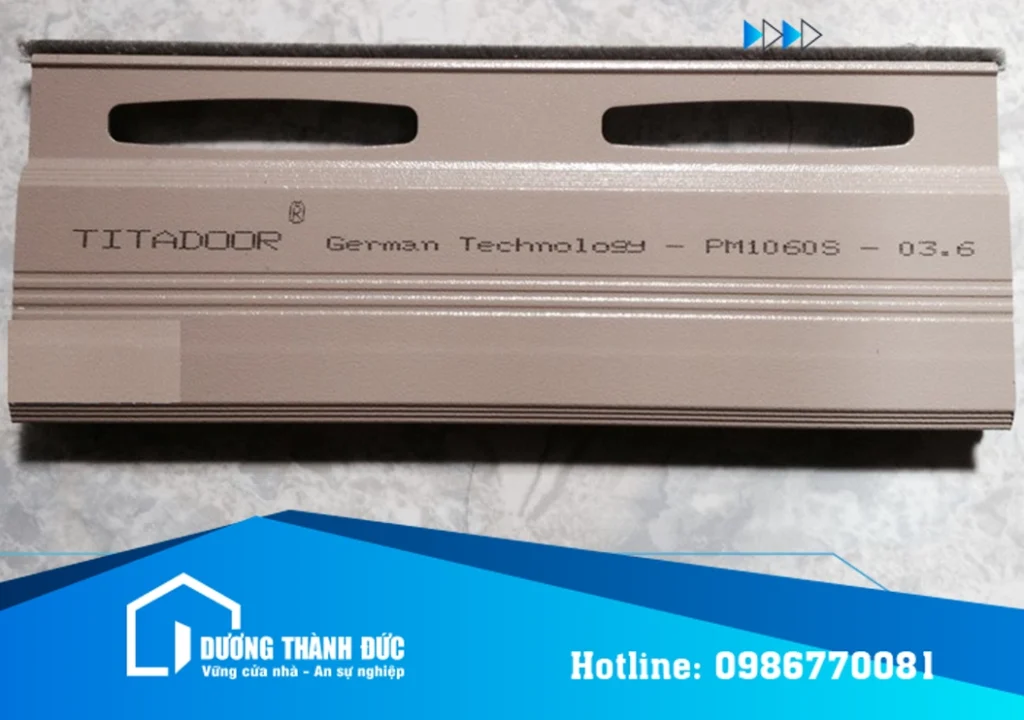 Cửa Cuốn Titadoor Nan Nhôm PM1060S Khe Thoáng Premium