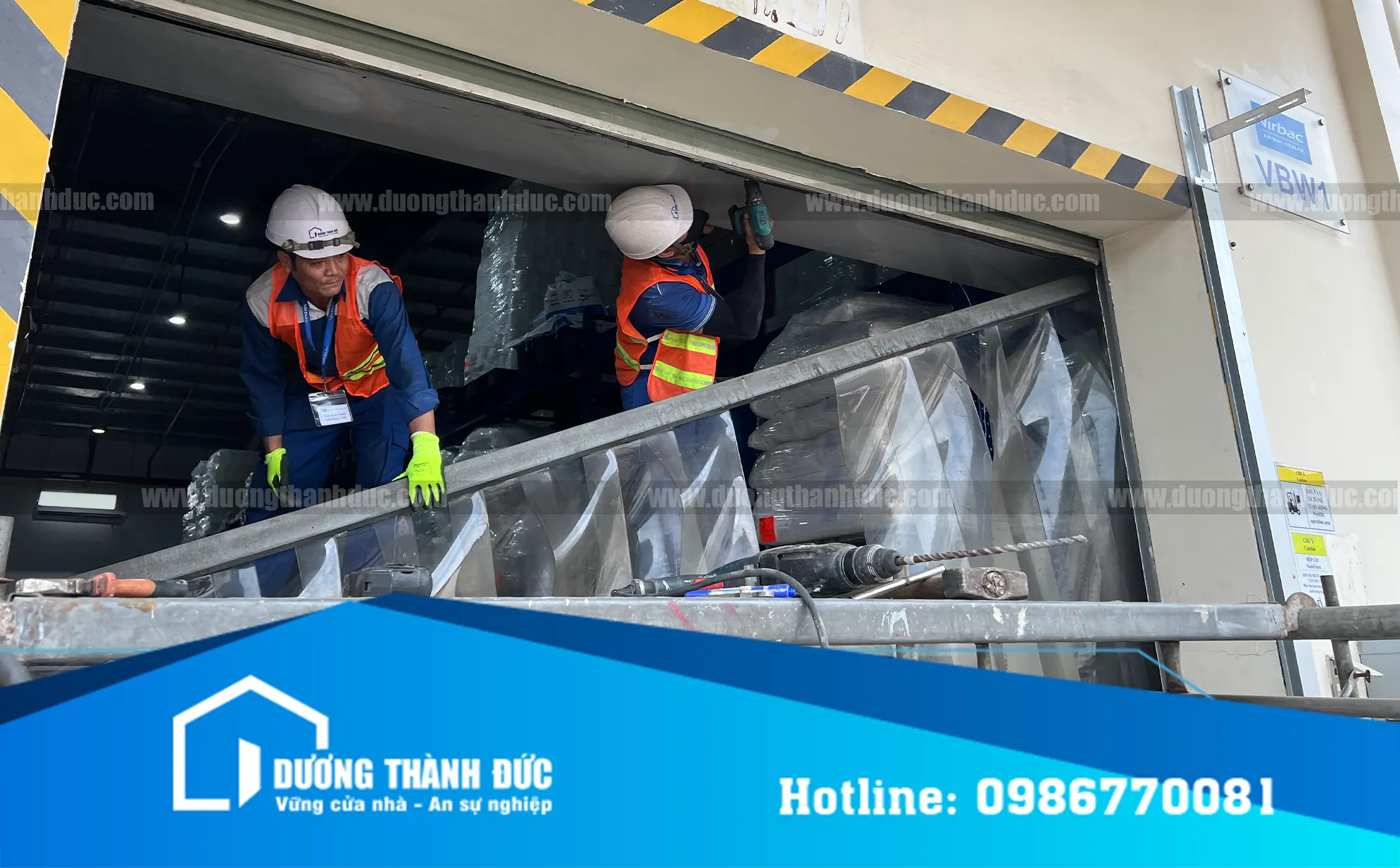 Hình Ảnh Thực Tế Lắp Đặt Cửa Cuốn Tấm Liền Austdoor Cho Nhà Xưởng Virbac – KCN Sông Mây, Đồng Nai