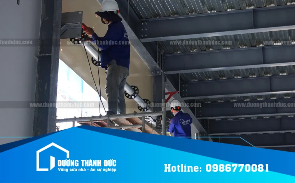 Hình Ảnh Thực tế Lắp Đặt cửa Cuốn Nhà Xưởng