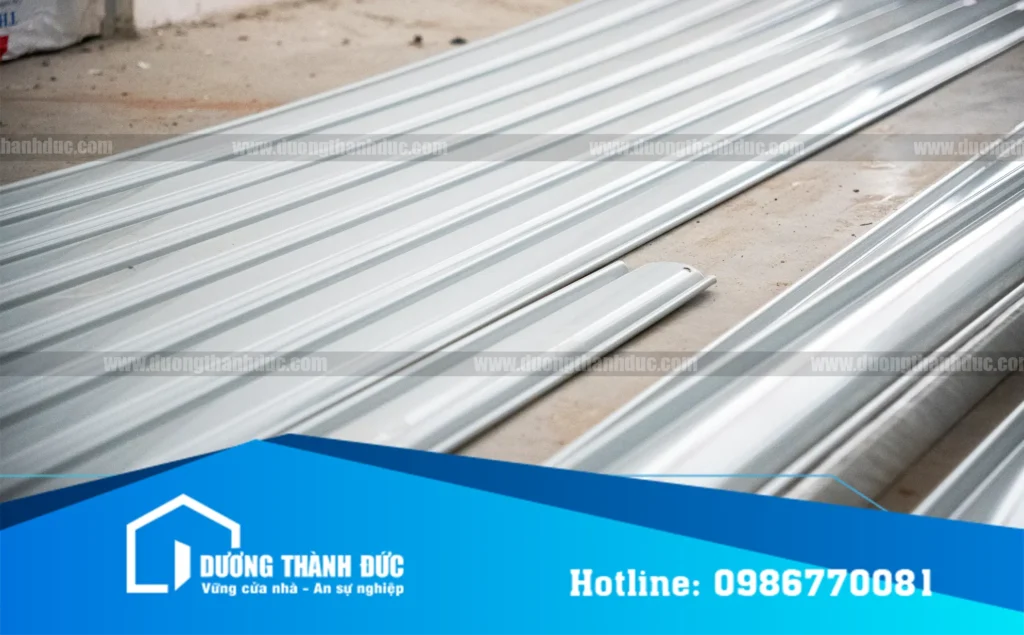 Nan Cửa Cuốn Sơn tĩnh Điện