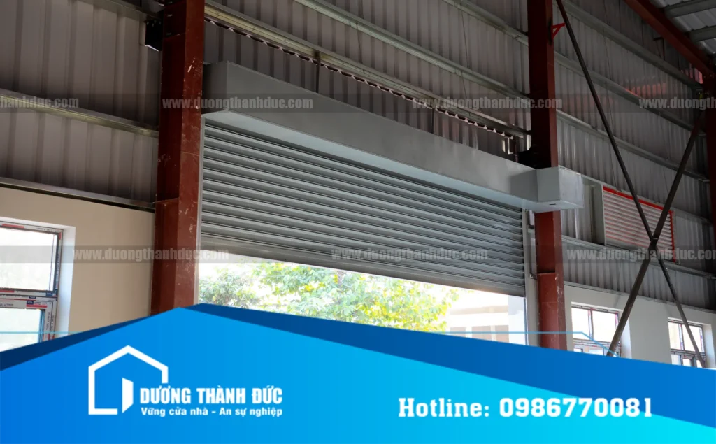 Thép làm cửa cuốn nhà xưởng